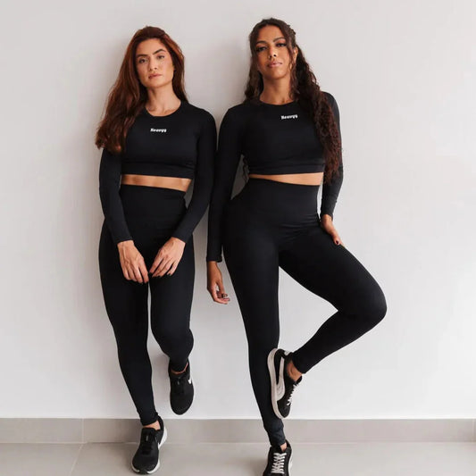 Conjunto Preto Cropped + Legging Minimalista