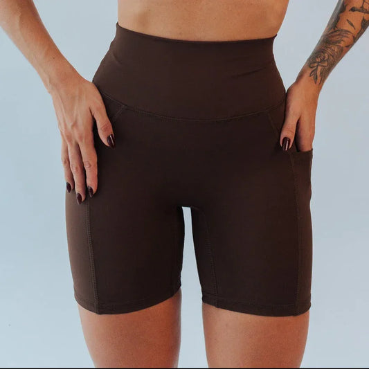 Short Corredor com Bolso - Marrom Café