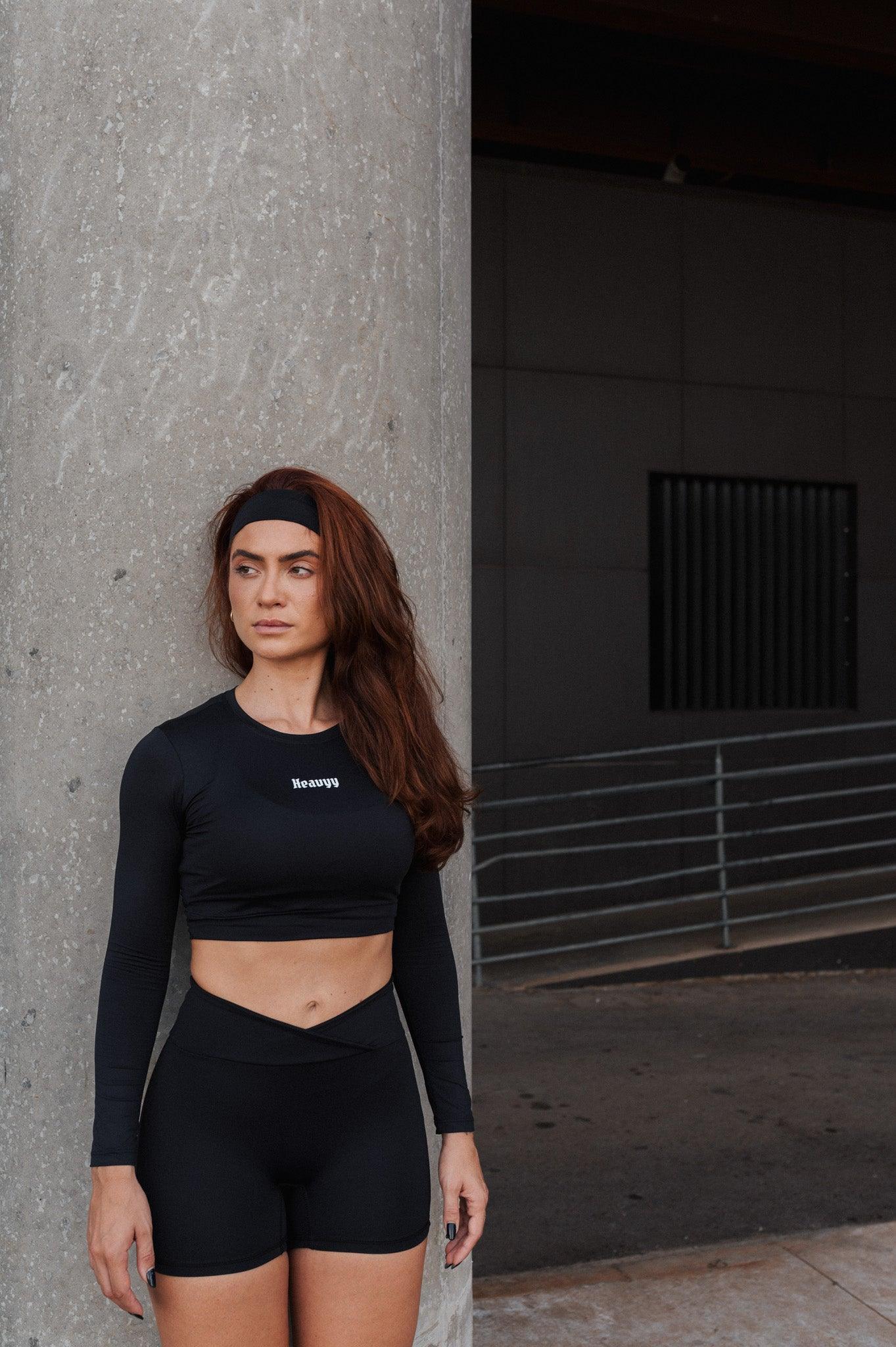Short com Cós Cruzado de Poliamida Preto
